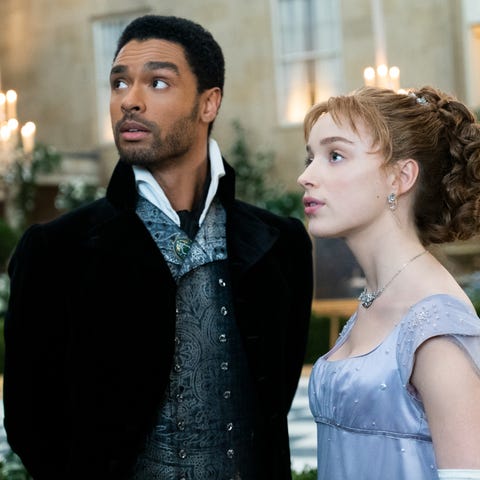 Regé-Jean Page and Phoebe Dynevor in a scene from 