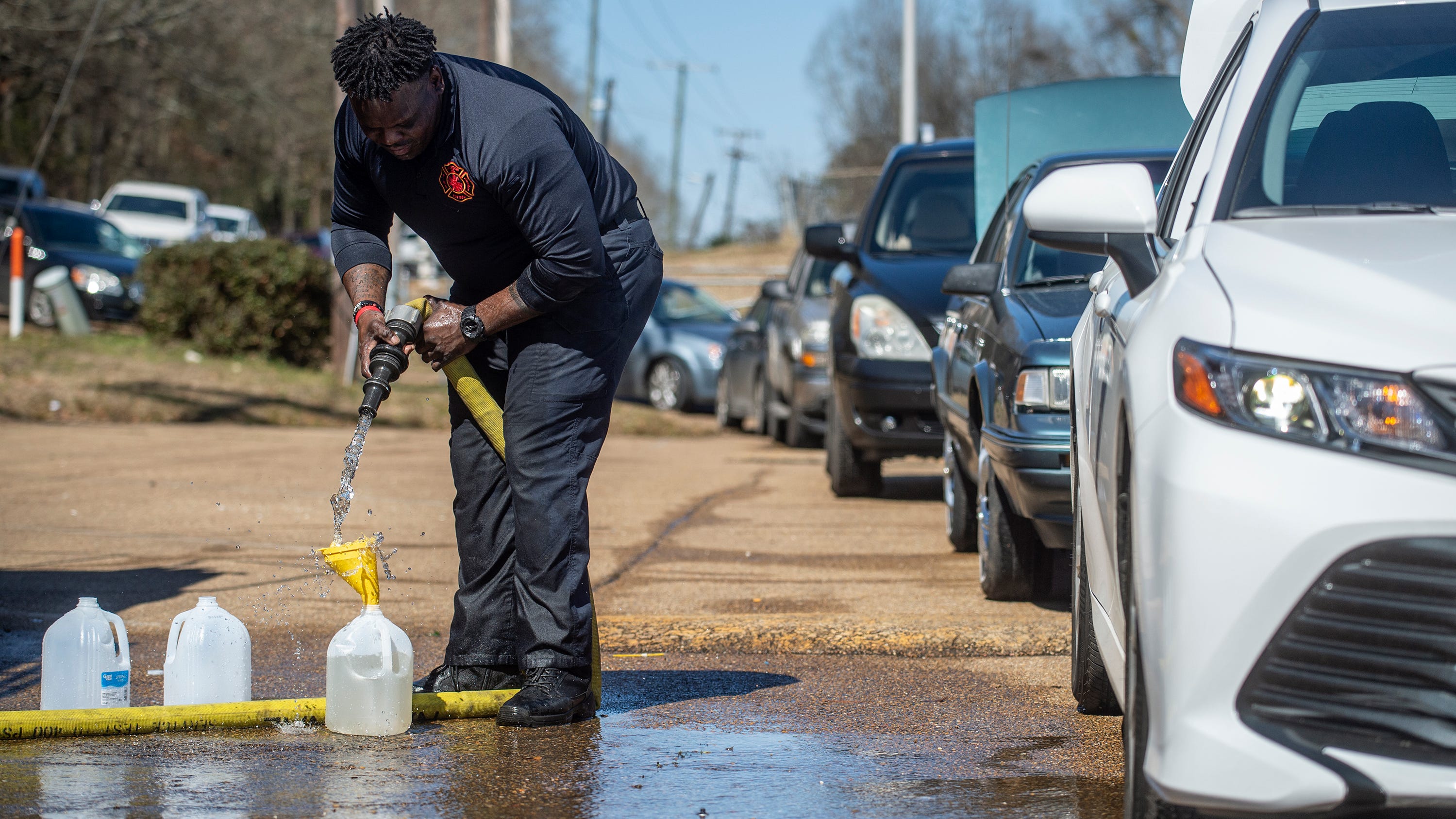 Water crisis Day 8: City announces more water distribution sites, water main breaks - Clarion Ledger