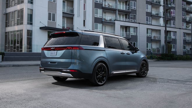 Kia Sedona Discontinued Kia Replaces Minivan With 2022 Kia Carnival Kia Sedona Van Review 2022