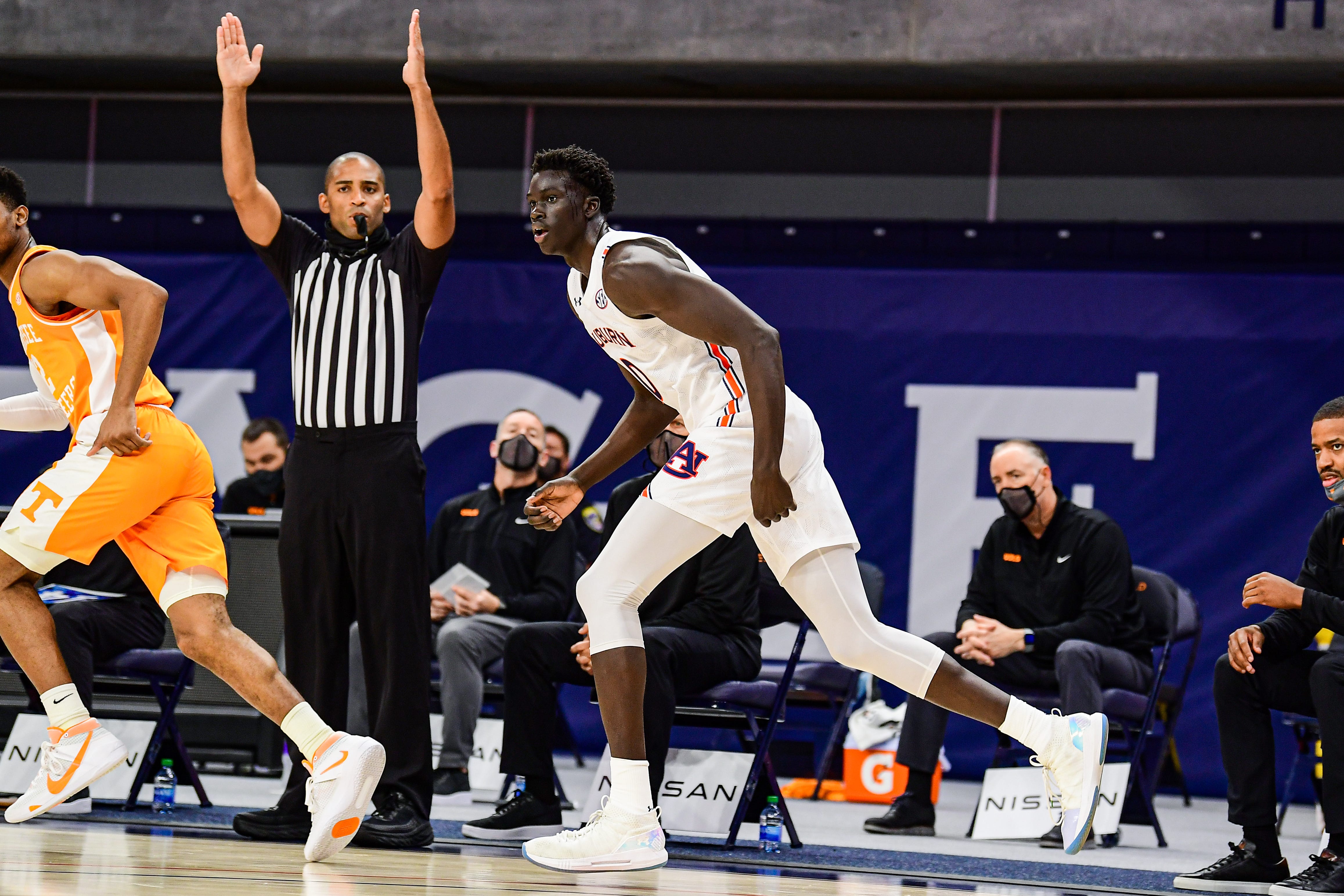 No. 5 Alabama Crimson Tide vs. Auburn men's basketball officials