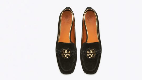 Stay well-heeled in this stylish pair of loafers.