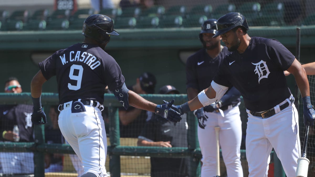 Detroit Tigers Willi Castro HRs at the opening of the Grapefruit League, 10-2 win