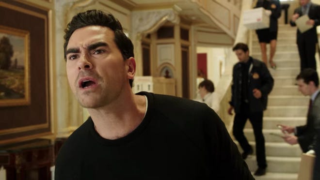 Rekan pencipta serial, penulis, sutradara, produser dan aktor, Daniel Levy terlihat di episode pertama "Schitt's Creek."