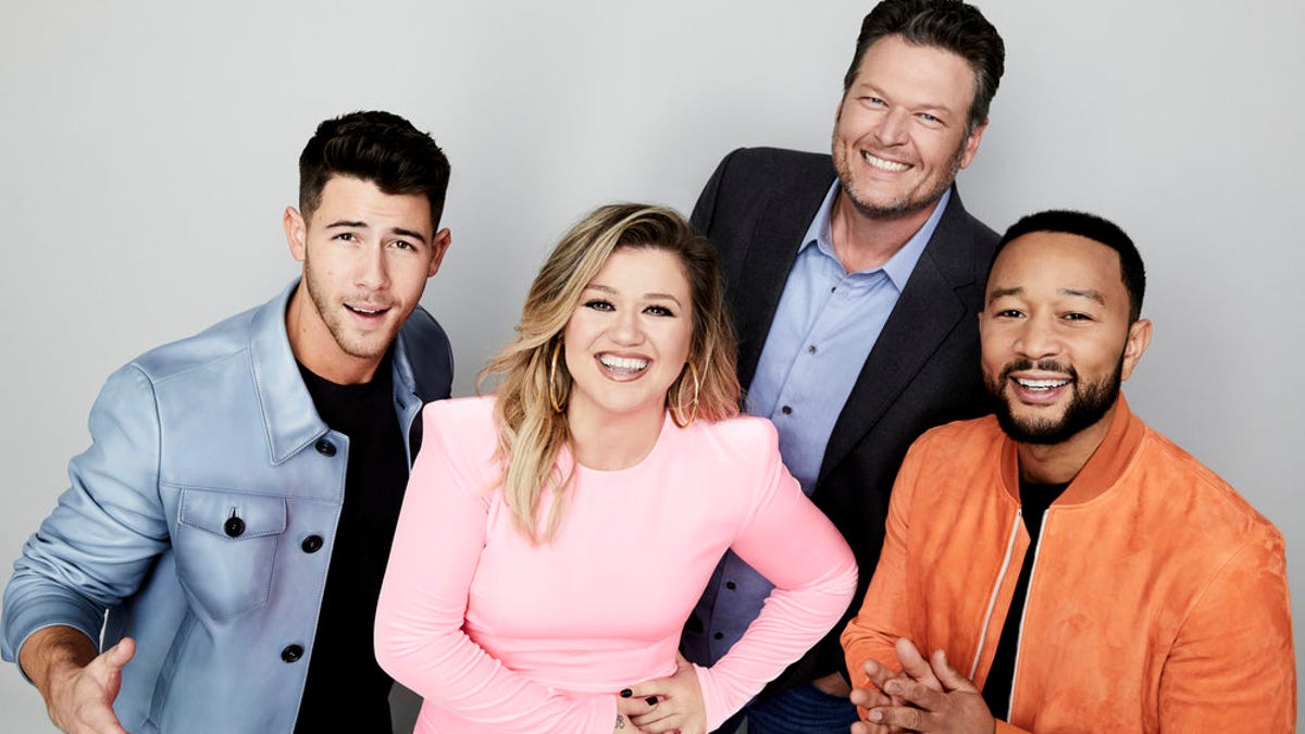 Blake Shelton Announces Kelly Clarkson’s ‘American Idol’ Run