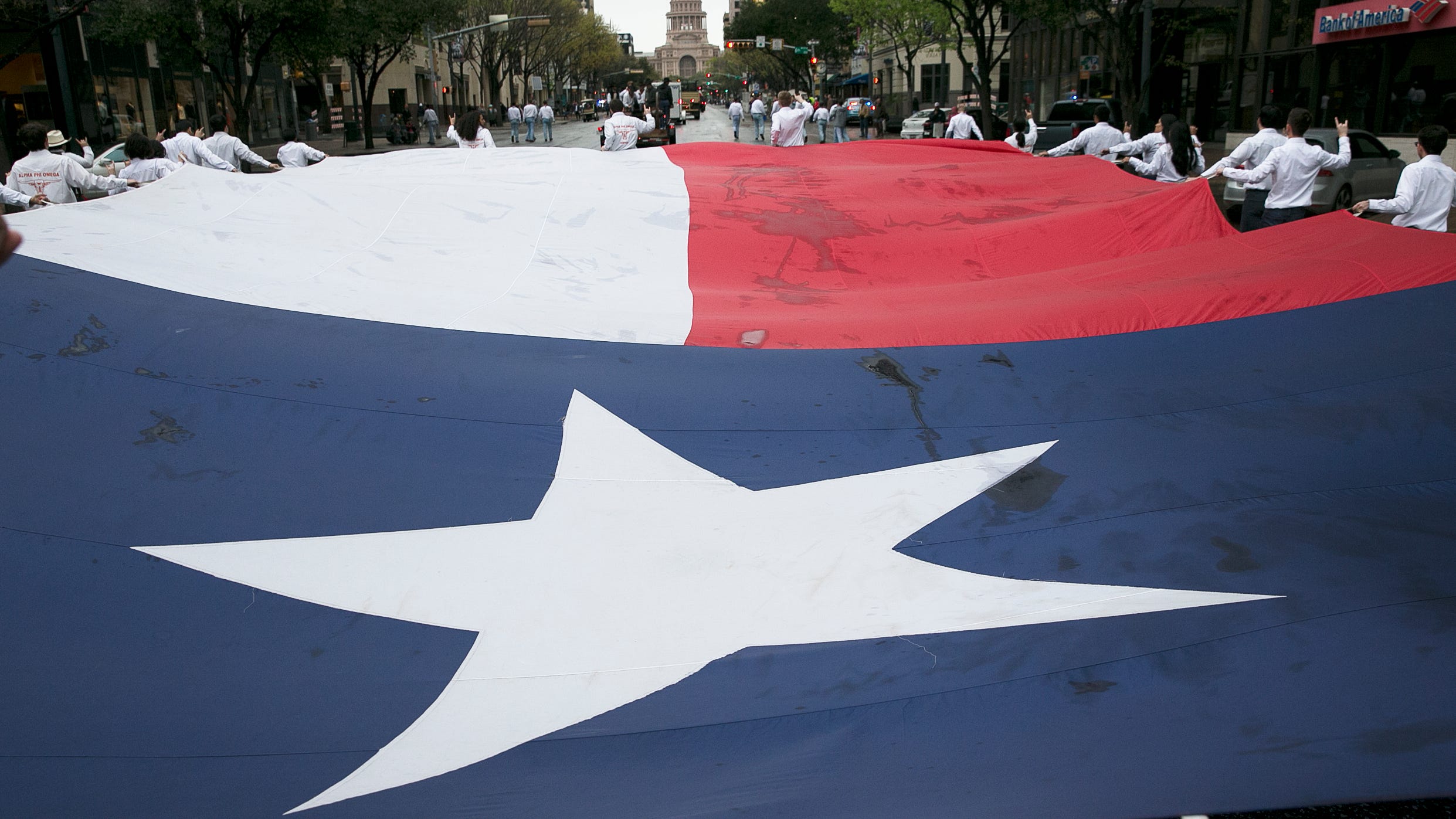 Солдаты с флагом Техаса. Texas Independence. Игры будущего парад флагов