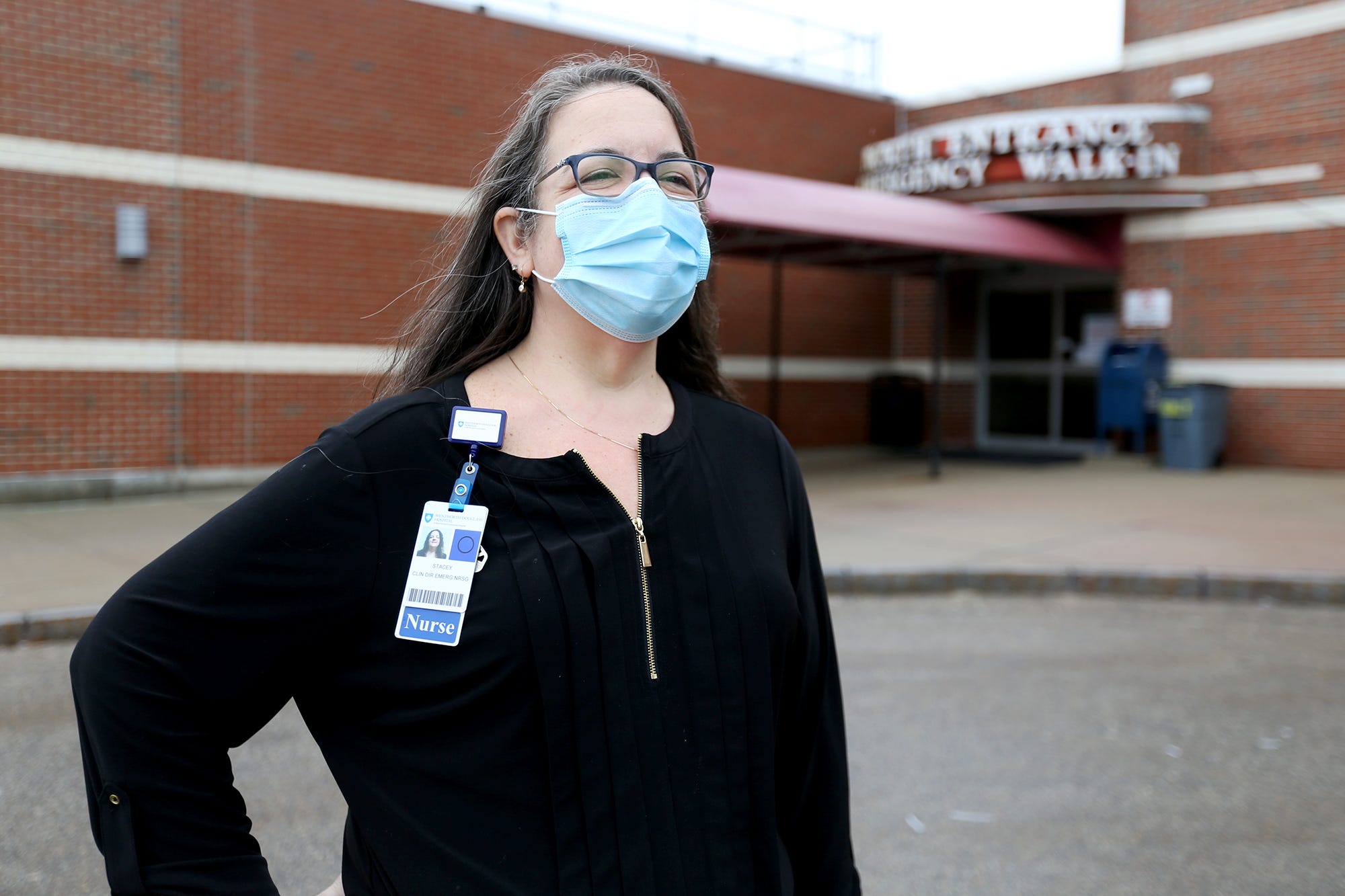 WentworthDouglass Hospital President's Award awarded to Stacey Savage