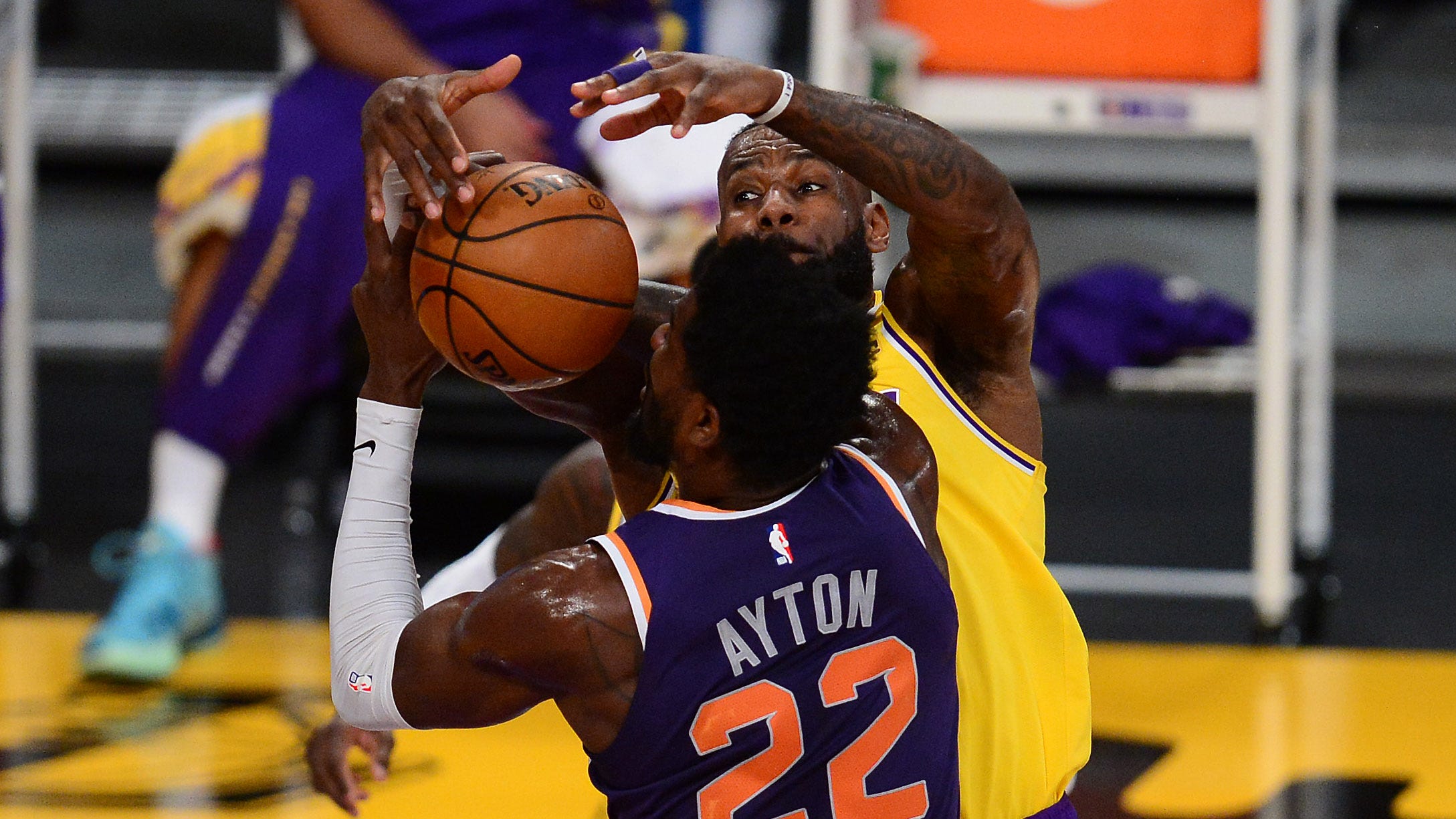 Series preview: Lakers size, experience vs. Suns ...
