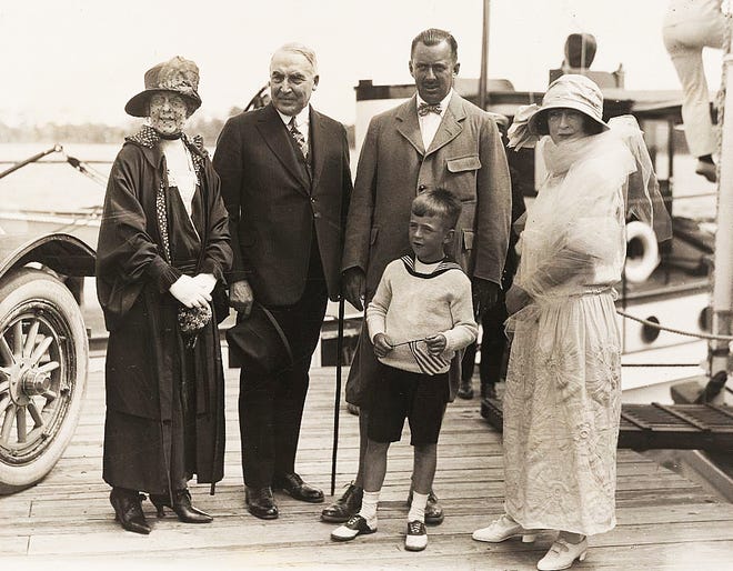 From left, Florence and Warren G. Harding with Ned and Evalyn McLean in or near Palm Beach in the early 1920s.
