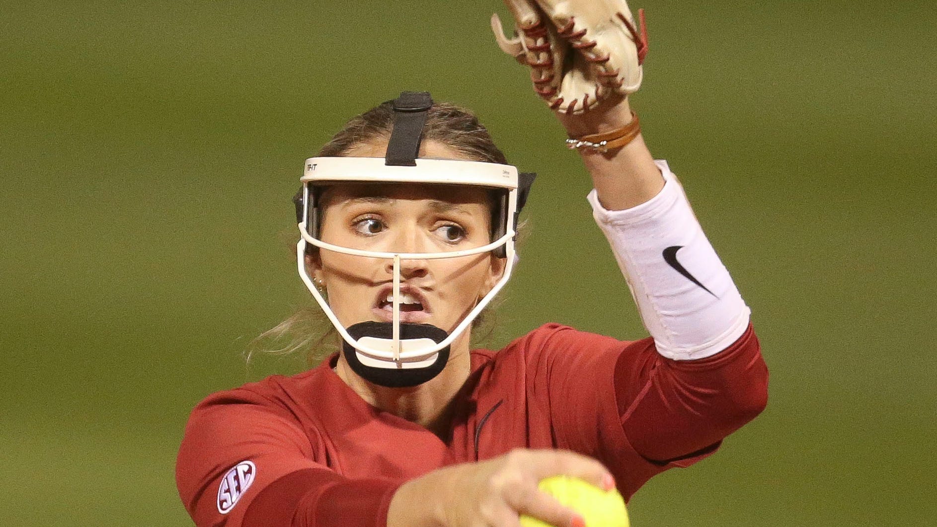 Meet Montana Fouts, Alabama softball's ace pitcher