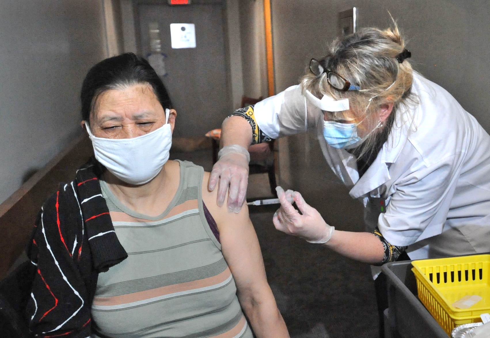 100 vaccinated in Mass. have died of COVID, state says