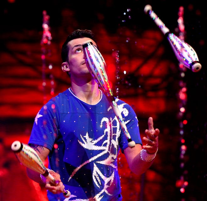 A juggler entertains the crowd during a performance of the Cirque Italia Water Circus in San Angelo on Friday, March 5, 2021.
