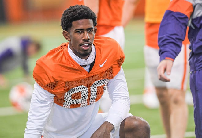 Clemson wide receiver Beaux Collins is making an impact already as a freshman.