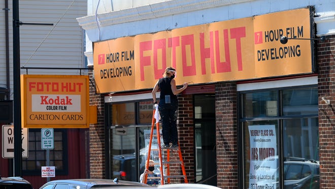 George Clooney S The Tender Bar Filming In Beverly George Clooney S The Tender Bar Filming In Beverly