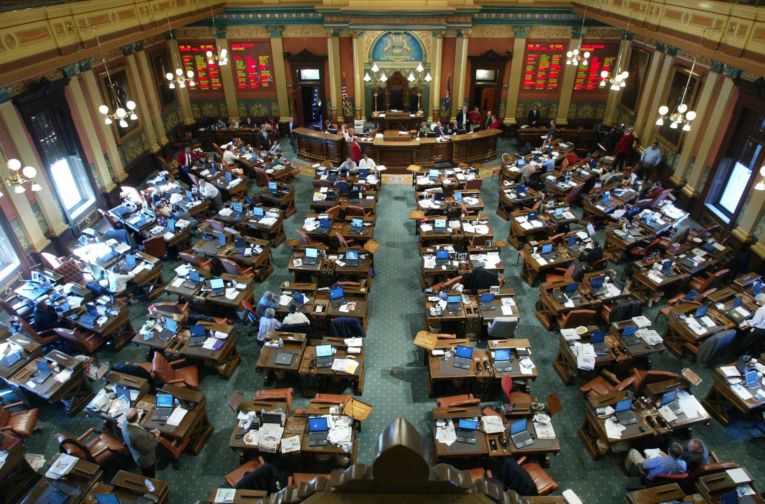 House OK 6M rencana penyelesaian opioid karena kritikus memukul pengecualian kota-kota kecil