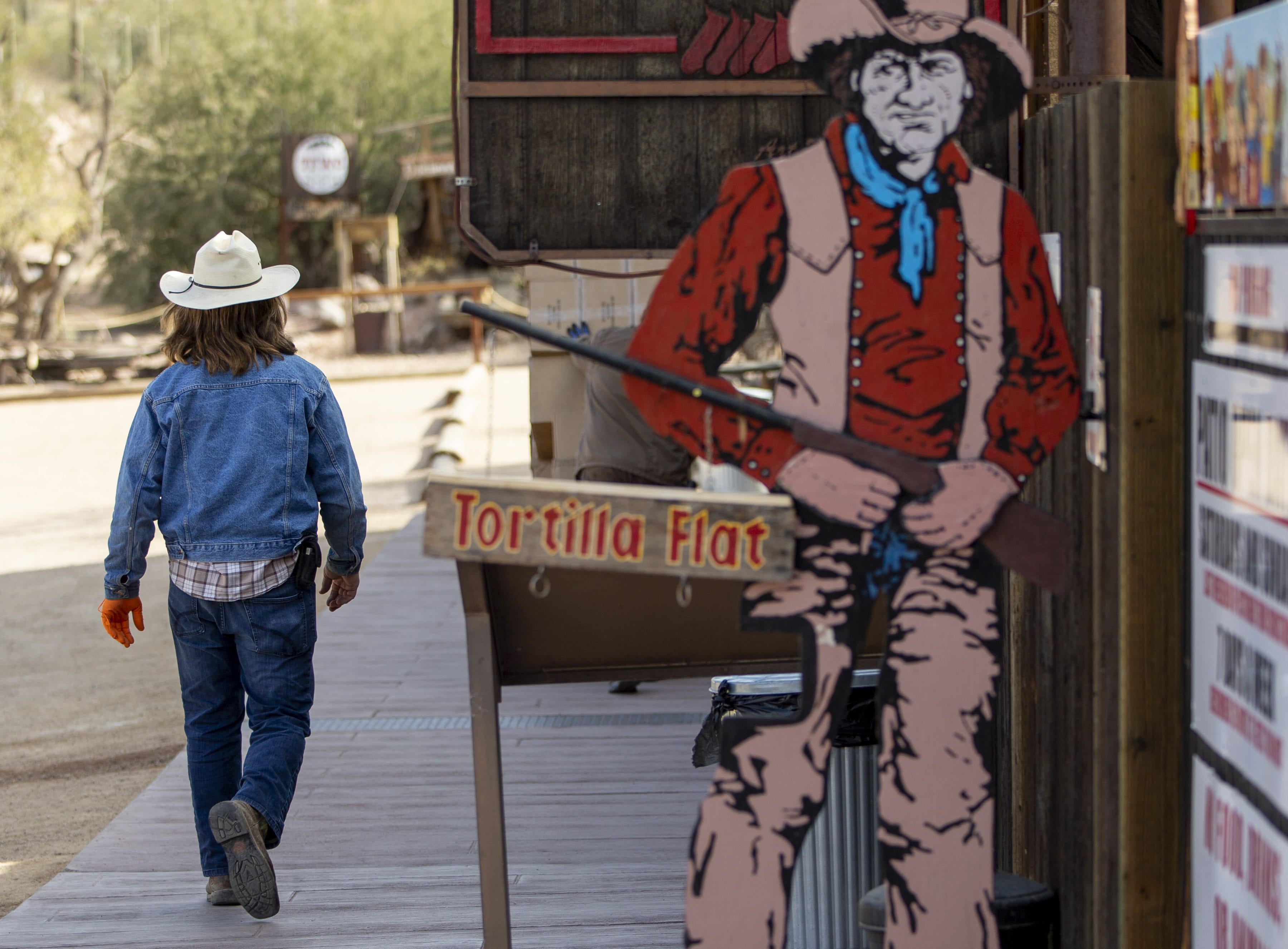 Tortilla Flat, AZ New owners keep its Apache Trail history alive
