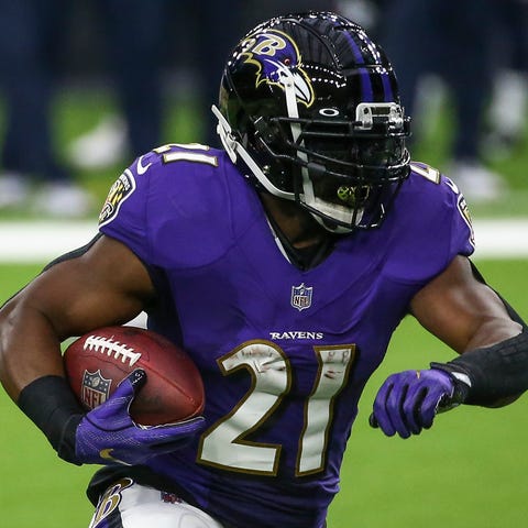 RB Mark Ingram (21) is set to join the Houston Tex