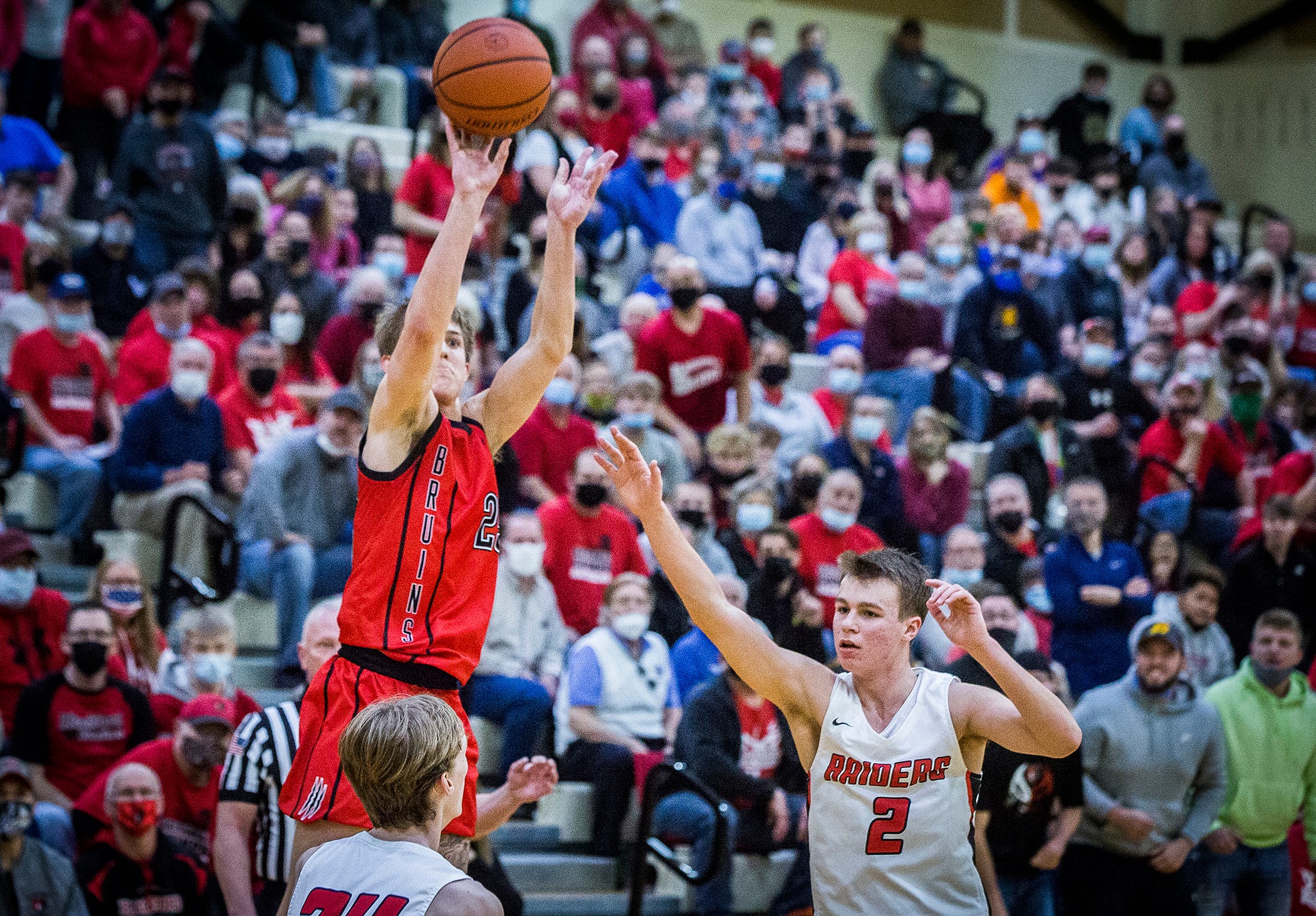 IHSAA boys basketball: Blackford, Luke Brown win school's 1st regional