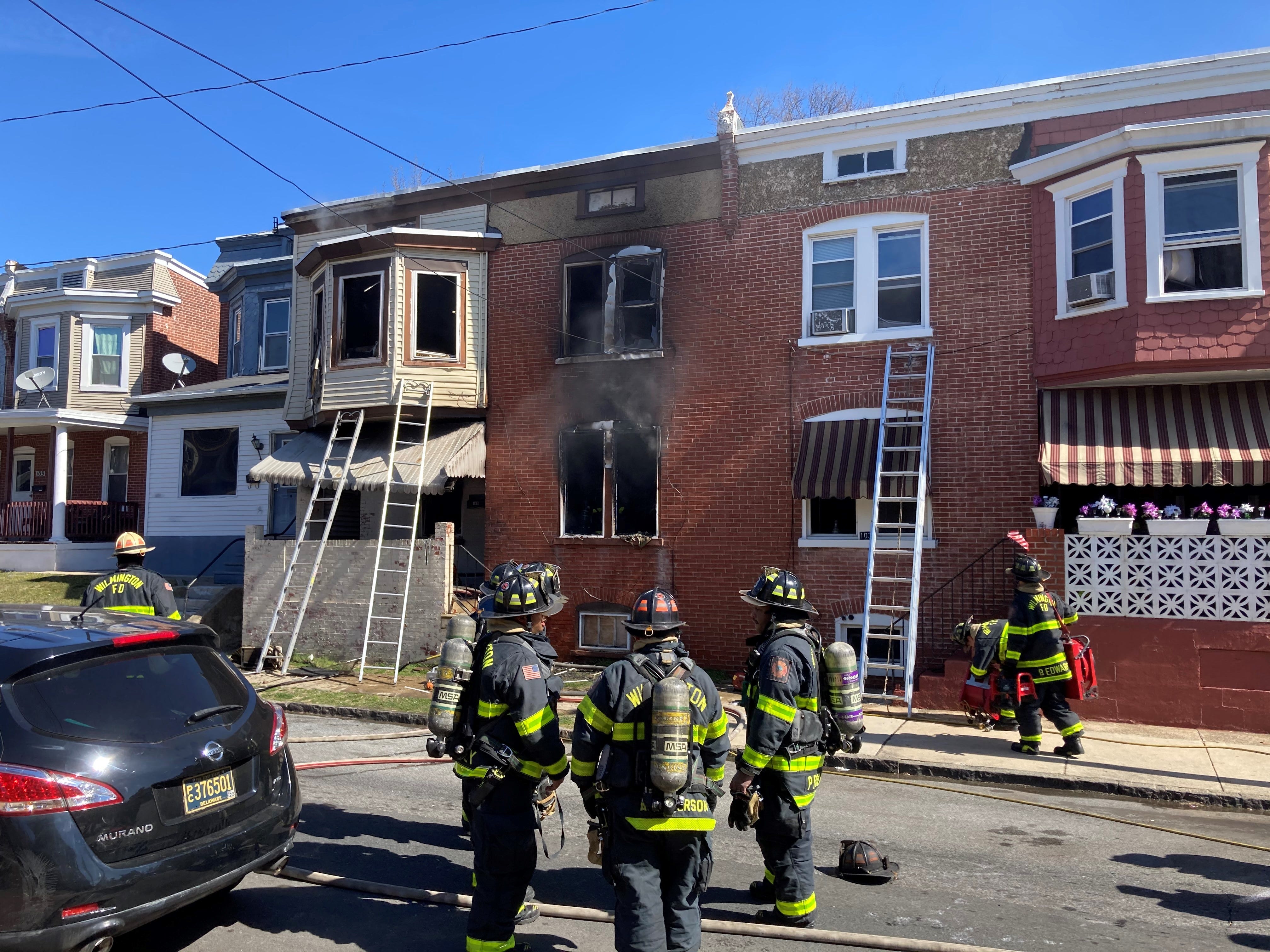 1 Dead In Wilmington Fire Firefighter Among 3 People Injured