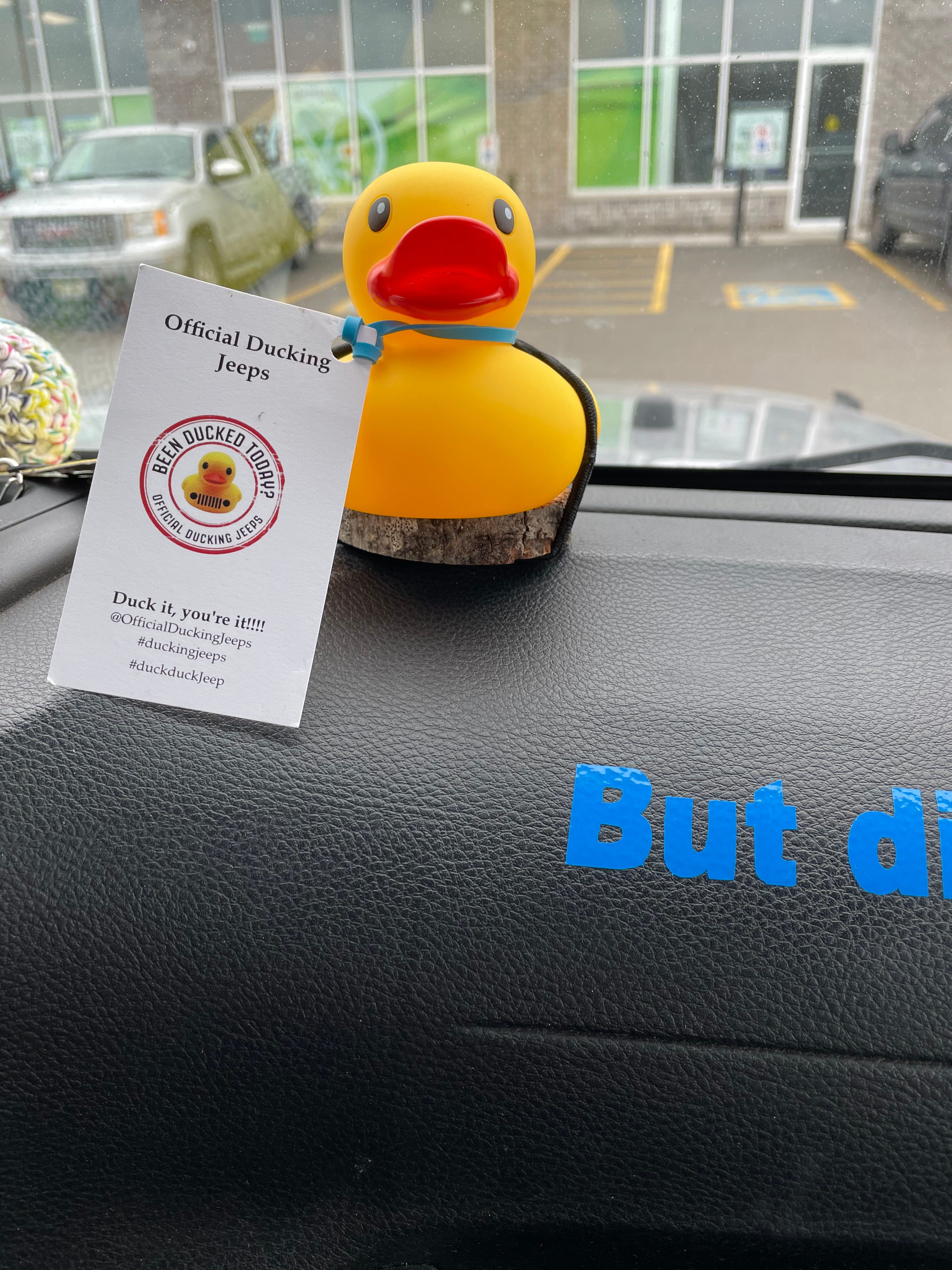 Woman uses yellow rubber duck to thank Stark County sheriff's deputy