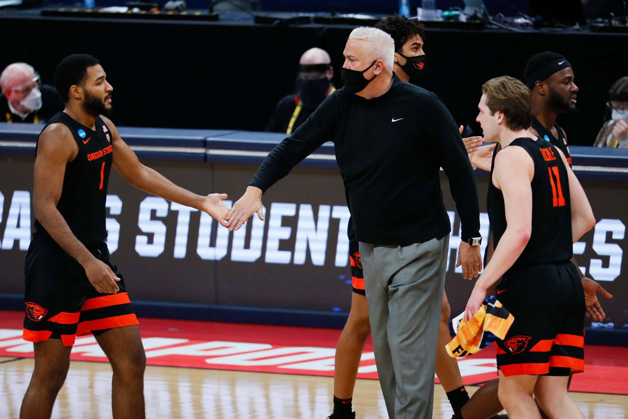 March Madness Oregon State Upsets Tennessee In Ncaa Tournament