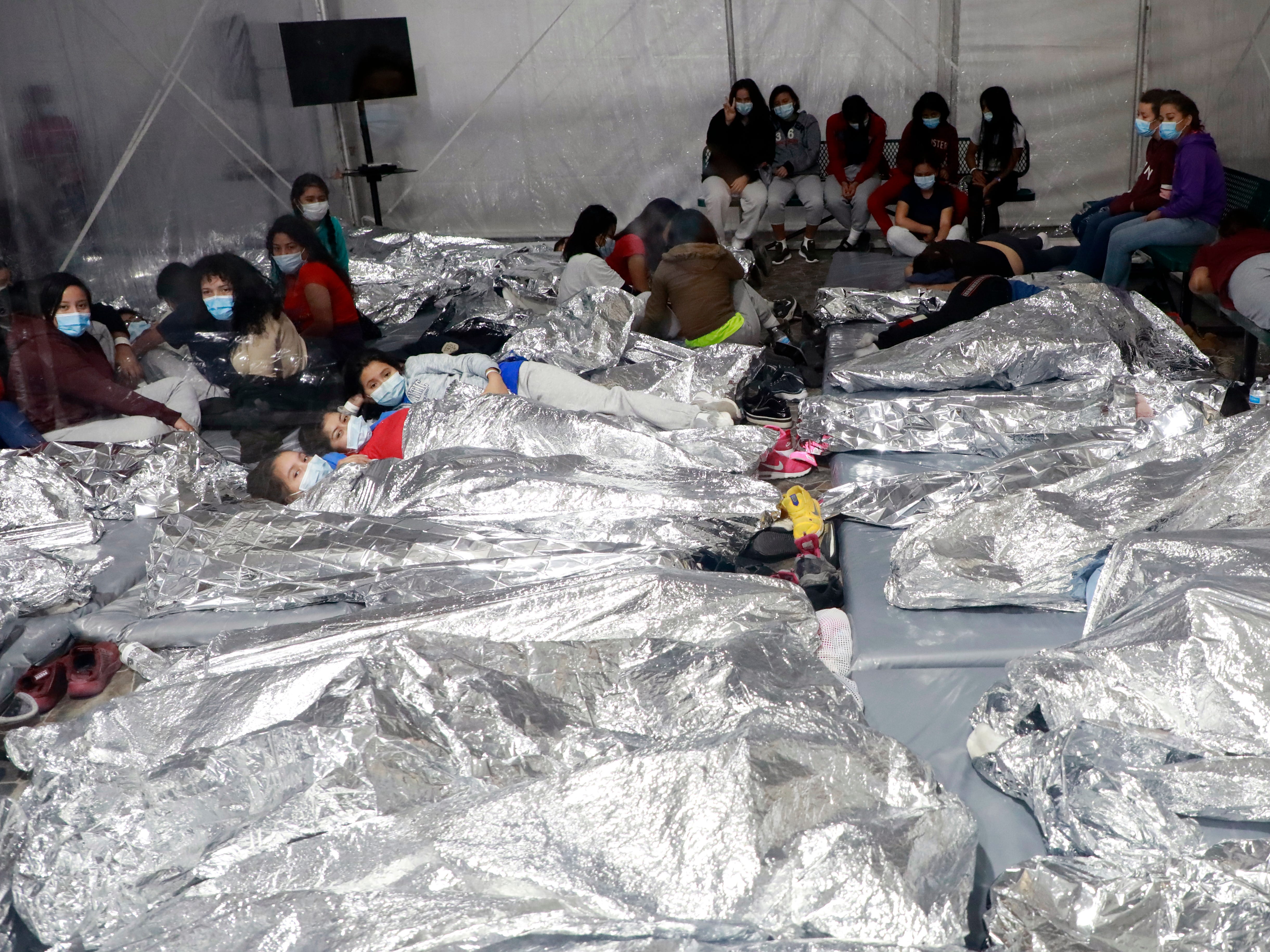 Photos Immigrant Children In Us Detention Centers