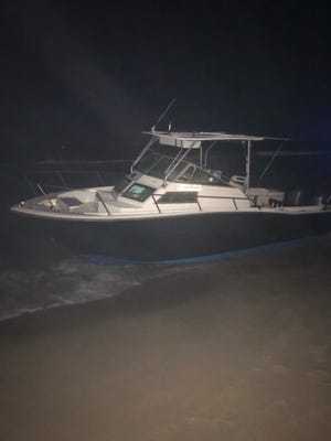 Police detained 25 migrants early Friday aboard this boat around the area of Lake Avenue and South Ocean Boulevard. PALM BEACH POLICE DEPARTMENT