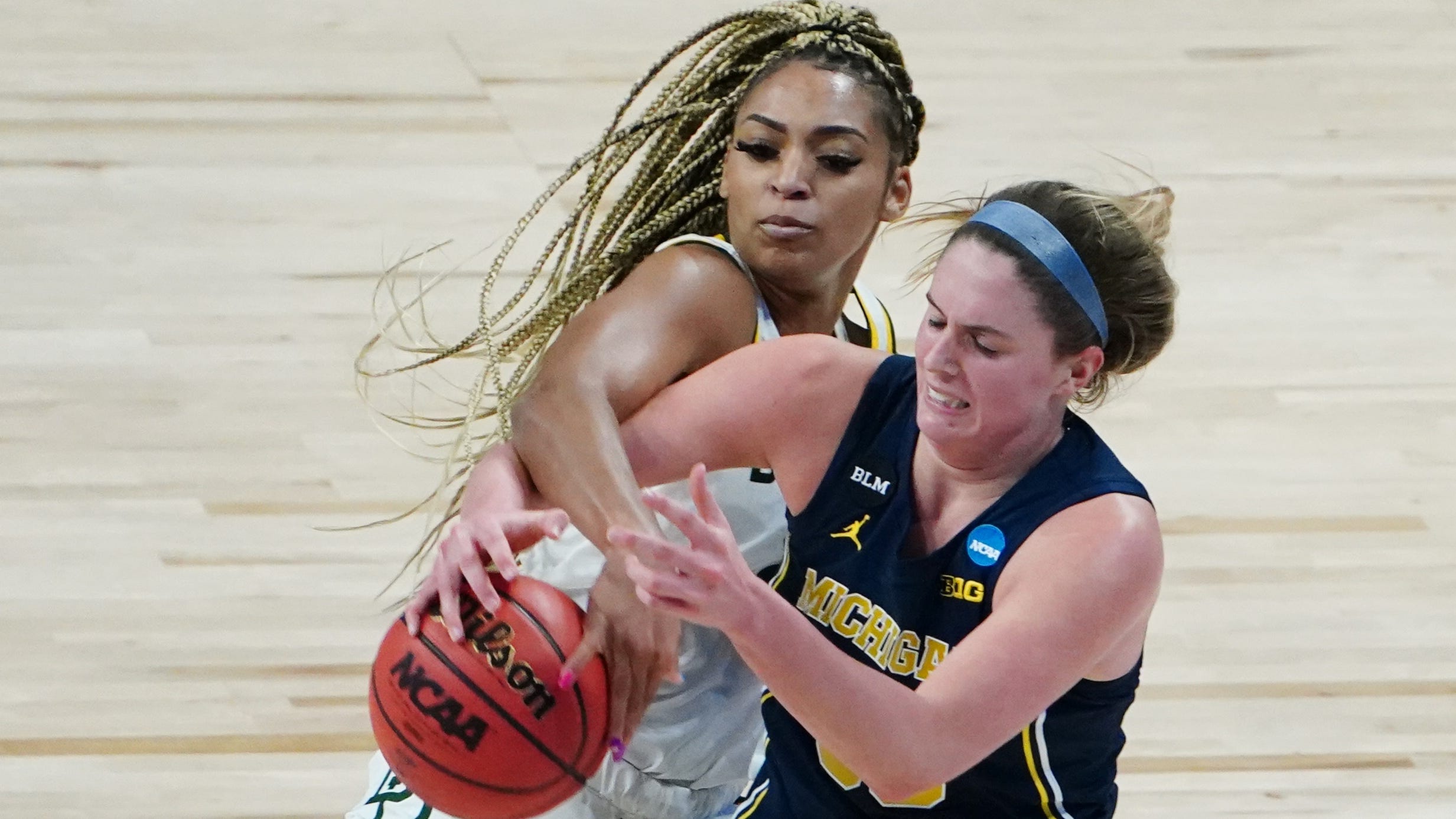 Sweet 16: Baylor edges Michigan in OT in women's NCAA Tournament