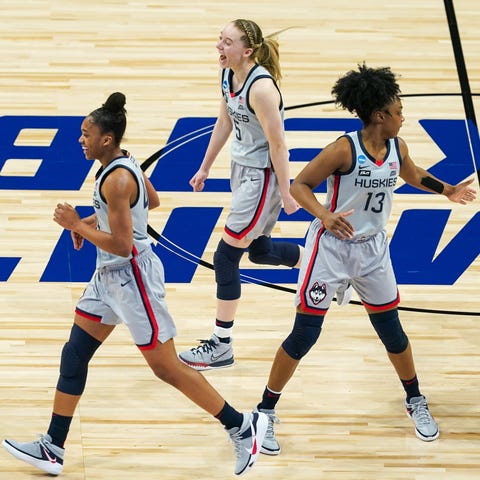 UConn Huskies forward Aubrey Griffin (44), guard P