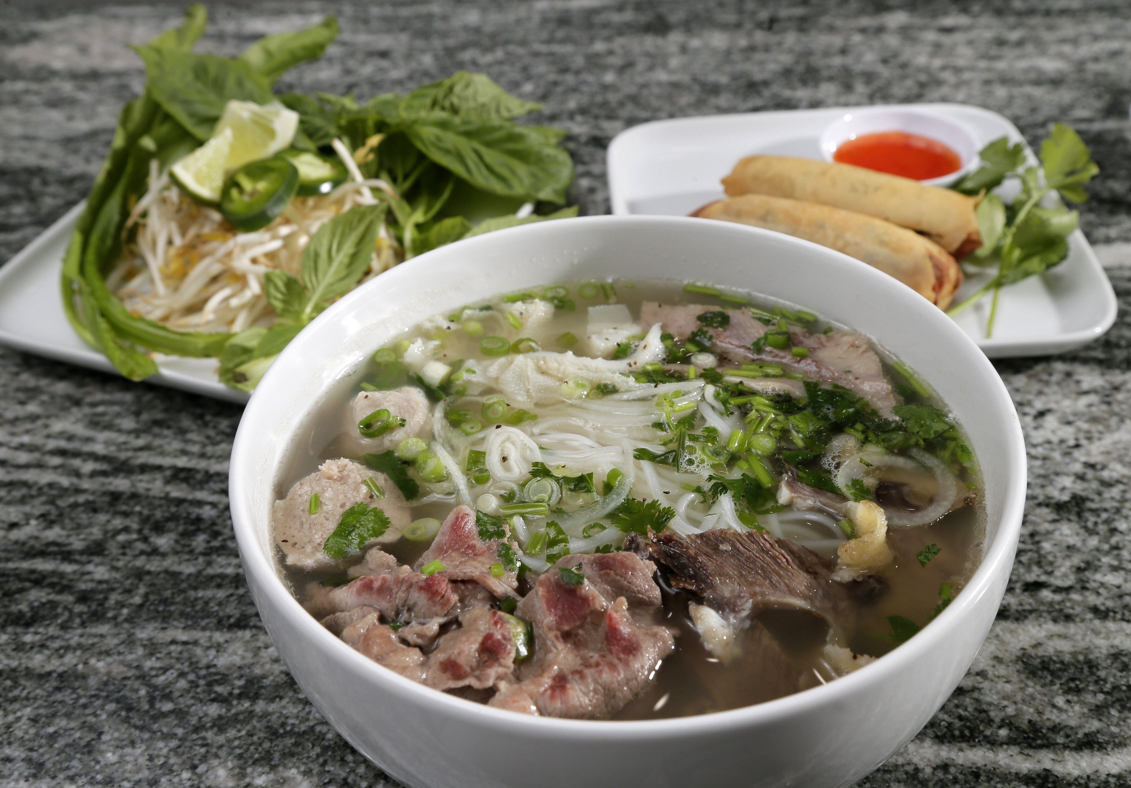 Columbus Restaurants Pho Le Vietnamese Opens In Northland