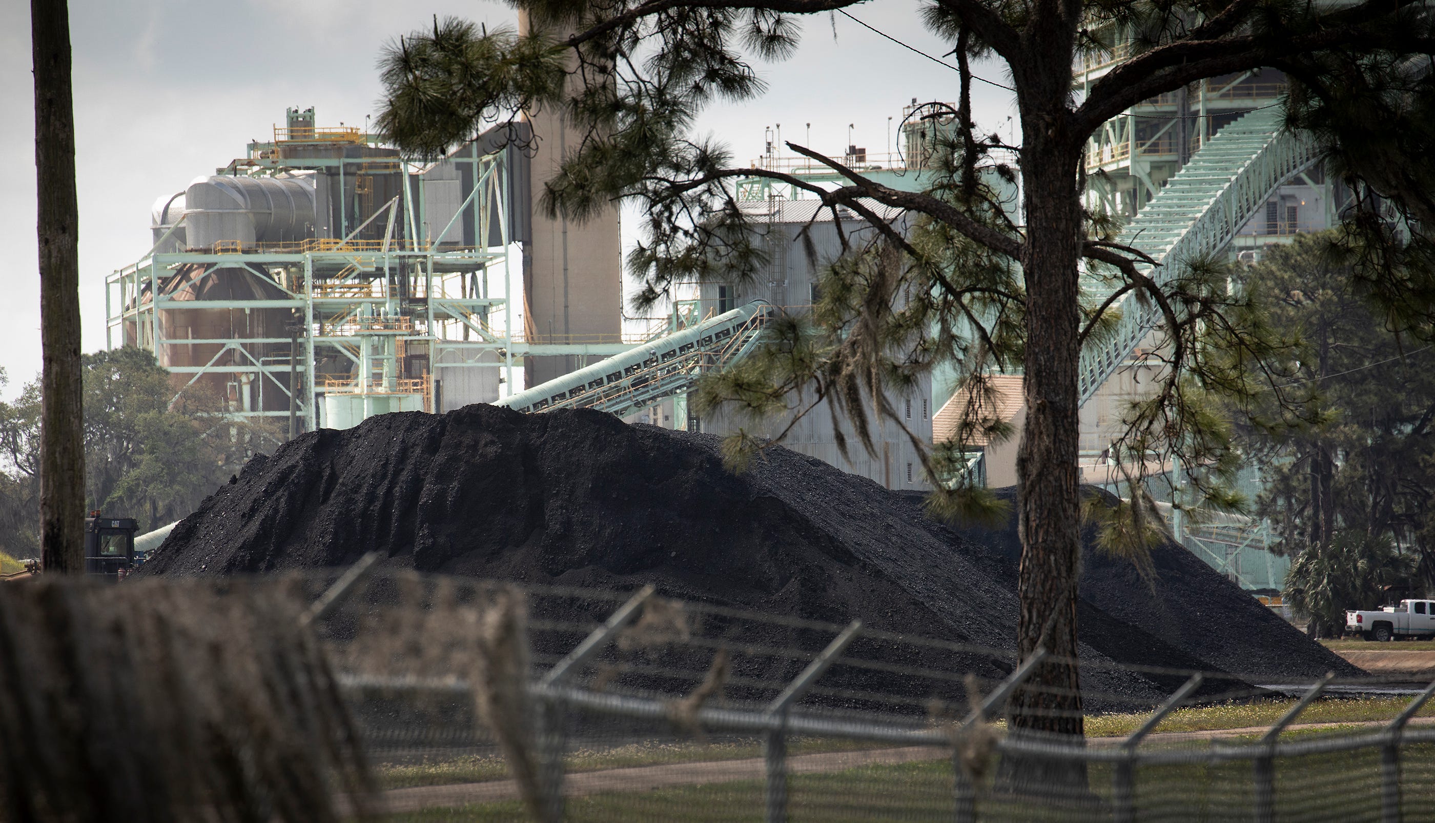 Lakeland Electric prepares as Unit 3 coal plant enters its final days