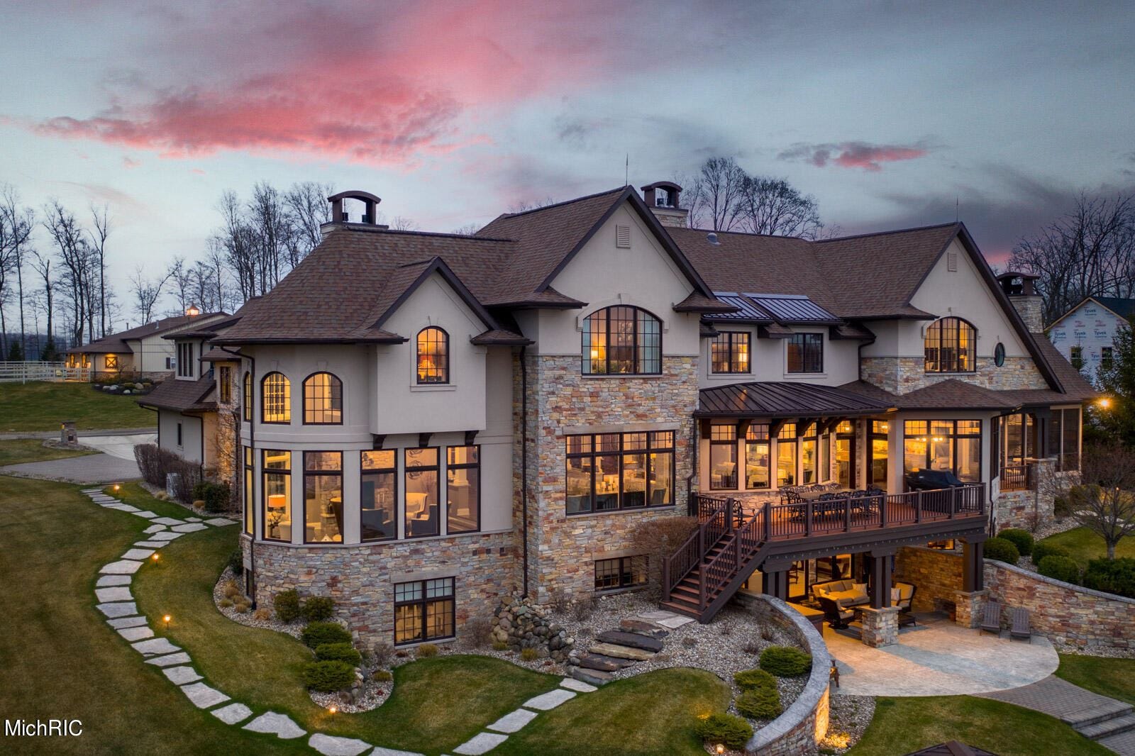 MI Dream Home Cassopolis home is a jewel on Diamond Lake