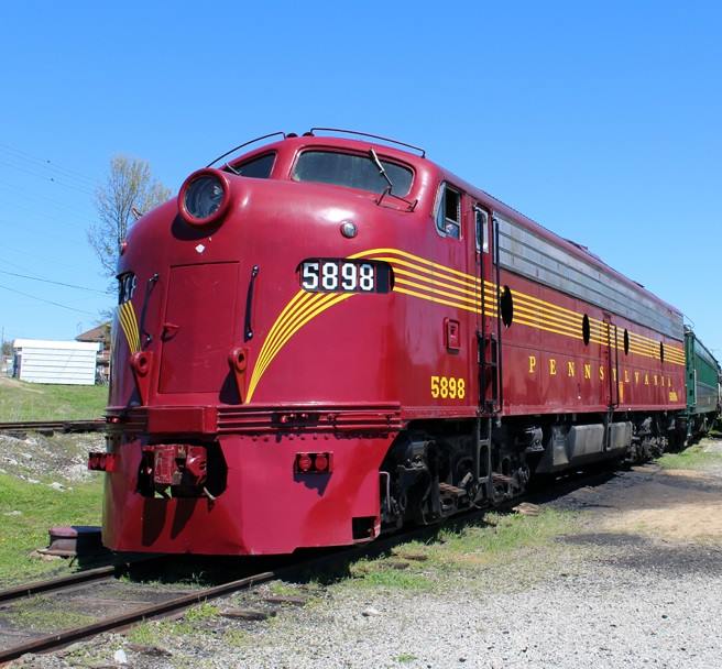 There are four Missouri Day trips by train that are destinations not too far from the Lake of the Ozarks, and can give guests a bit of history.