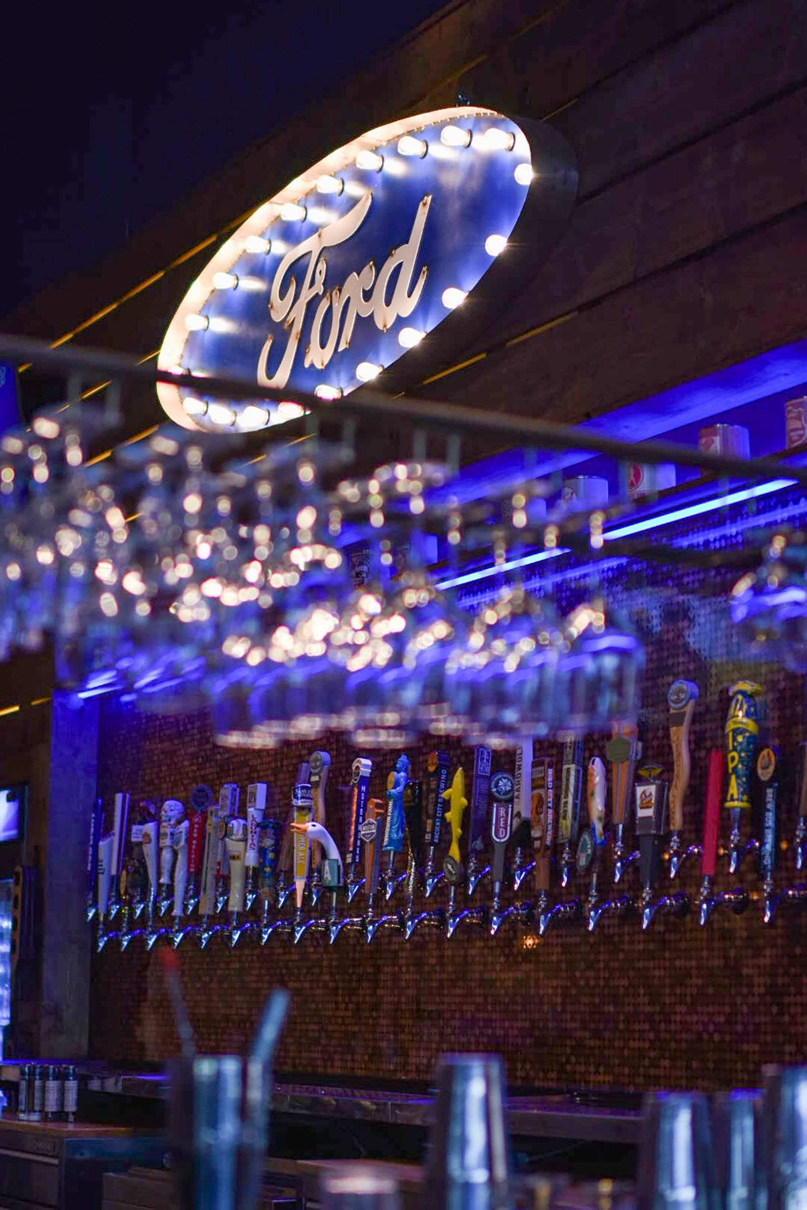 Ford's Garage opens restaurant in Florida dealership, plans for more