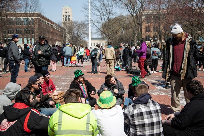 Hash Bash Attendees Roll Up To Ann Arbor Defy U M Warnings Hash Bash Attendees Roll Up To Ann Arbor Defy U M Warnings