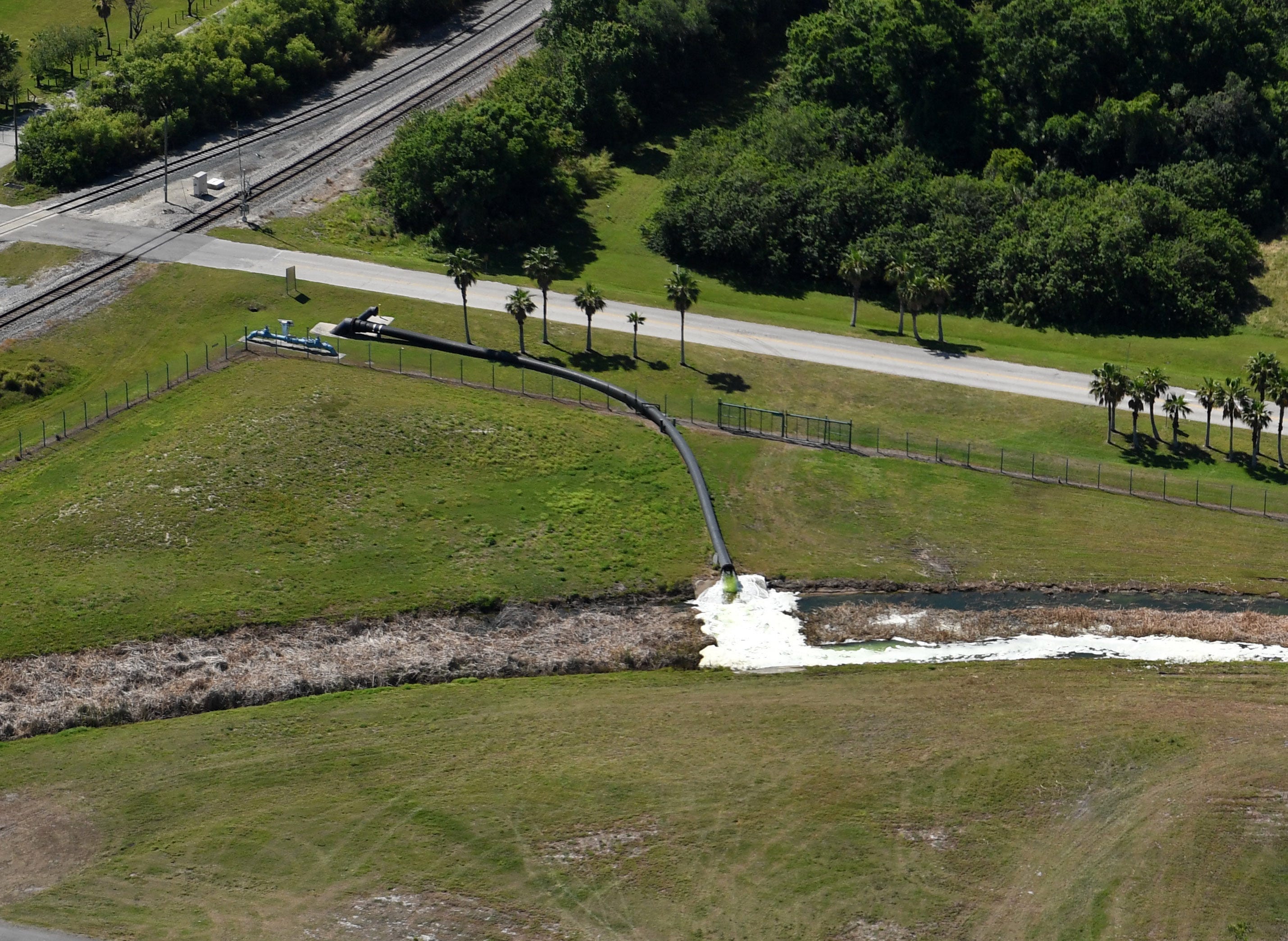 Florida reservoir breach is under control now : Catastrophic flooding fears ease, but environmental concerns remain Florida reservoir breach is under control now : Catastrophic flooding fears ease, but environmental concerns remain