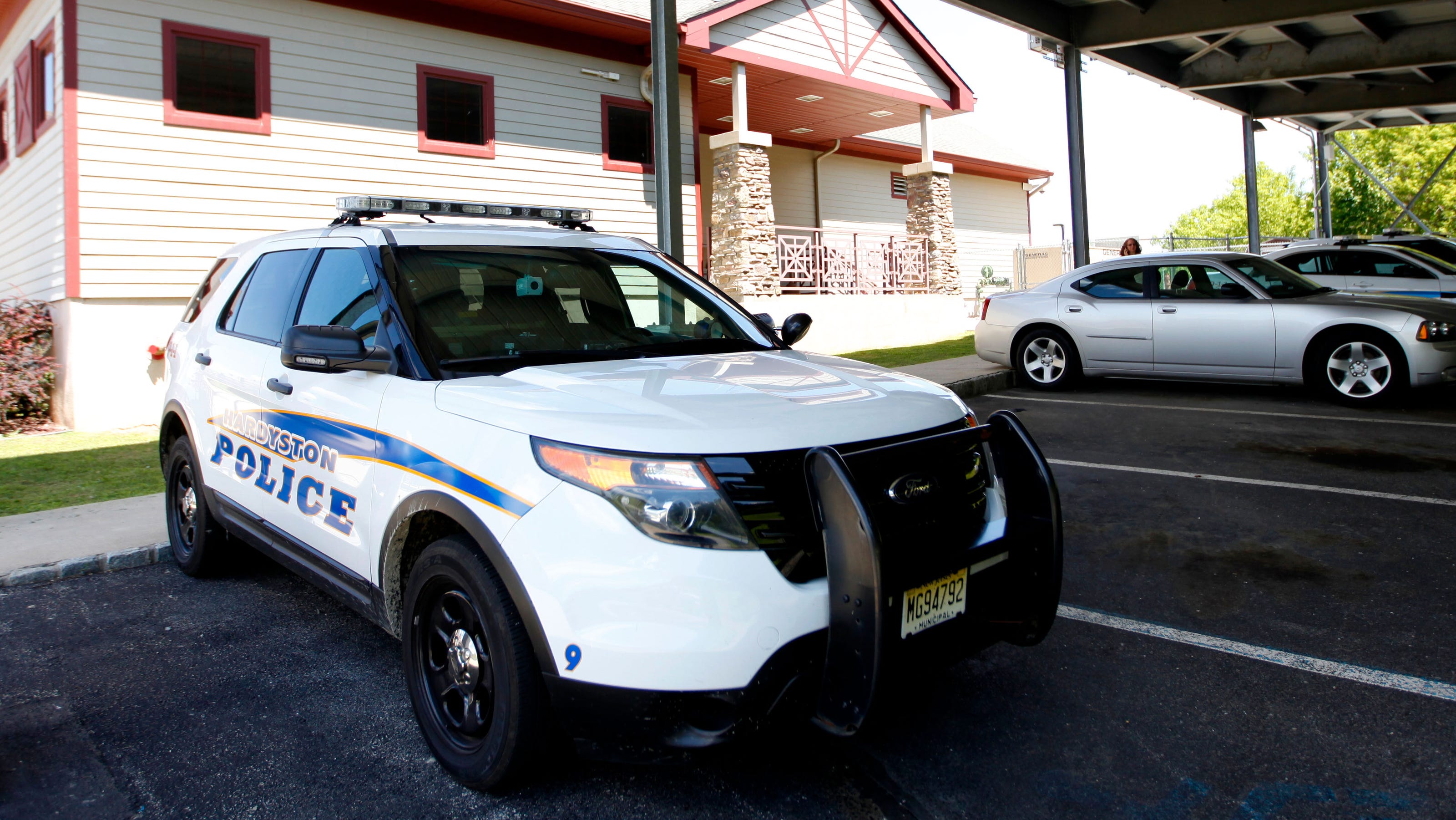 Judge releases Hardyston man charged with exposing himself to kids, woman