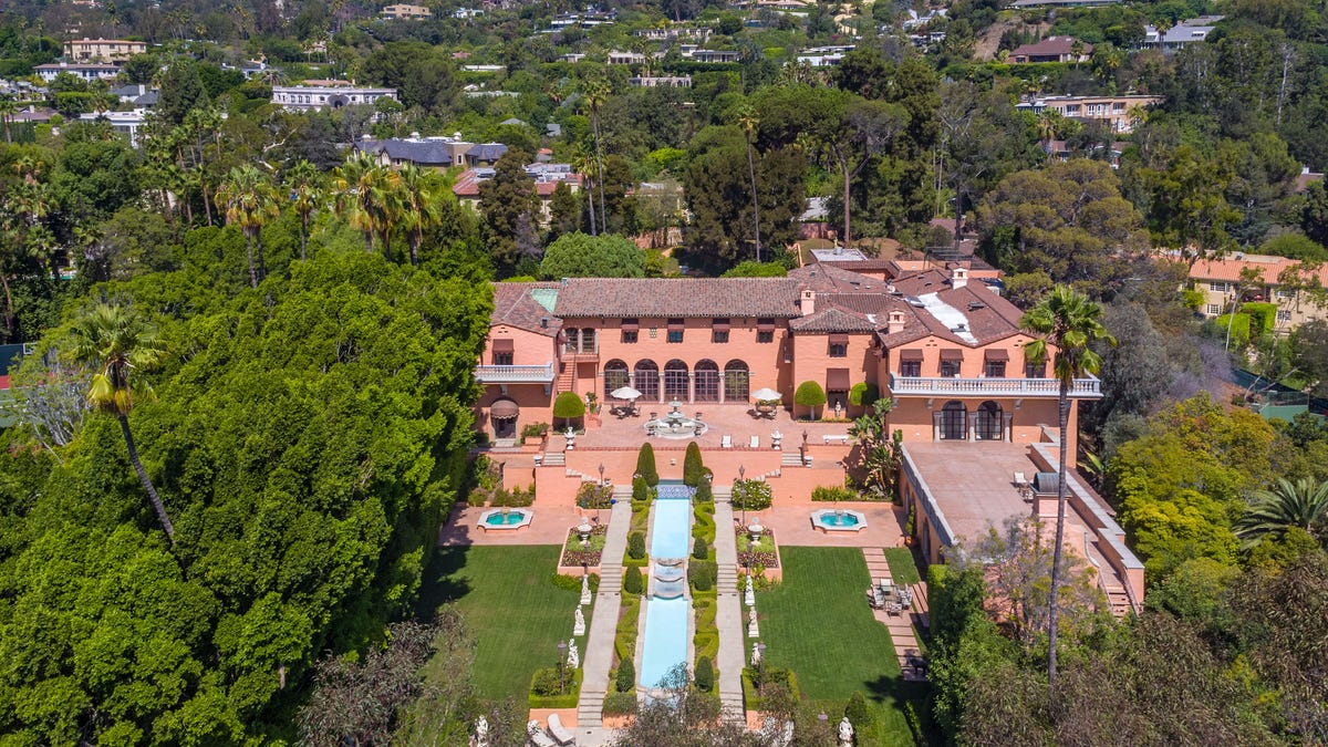 Photos of the famous Hearst estate in Beverly Hills
