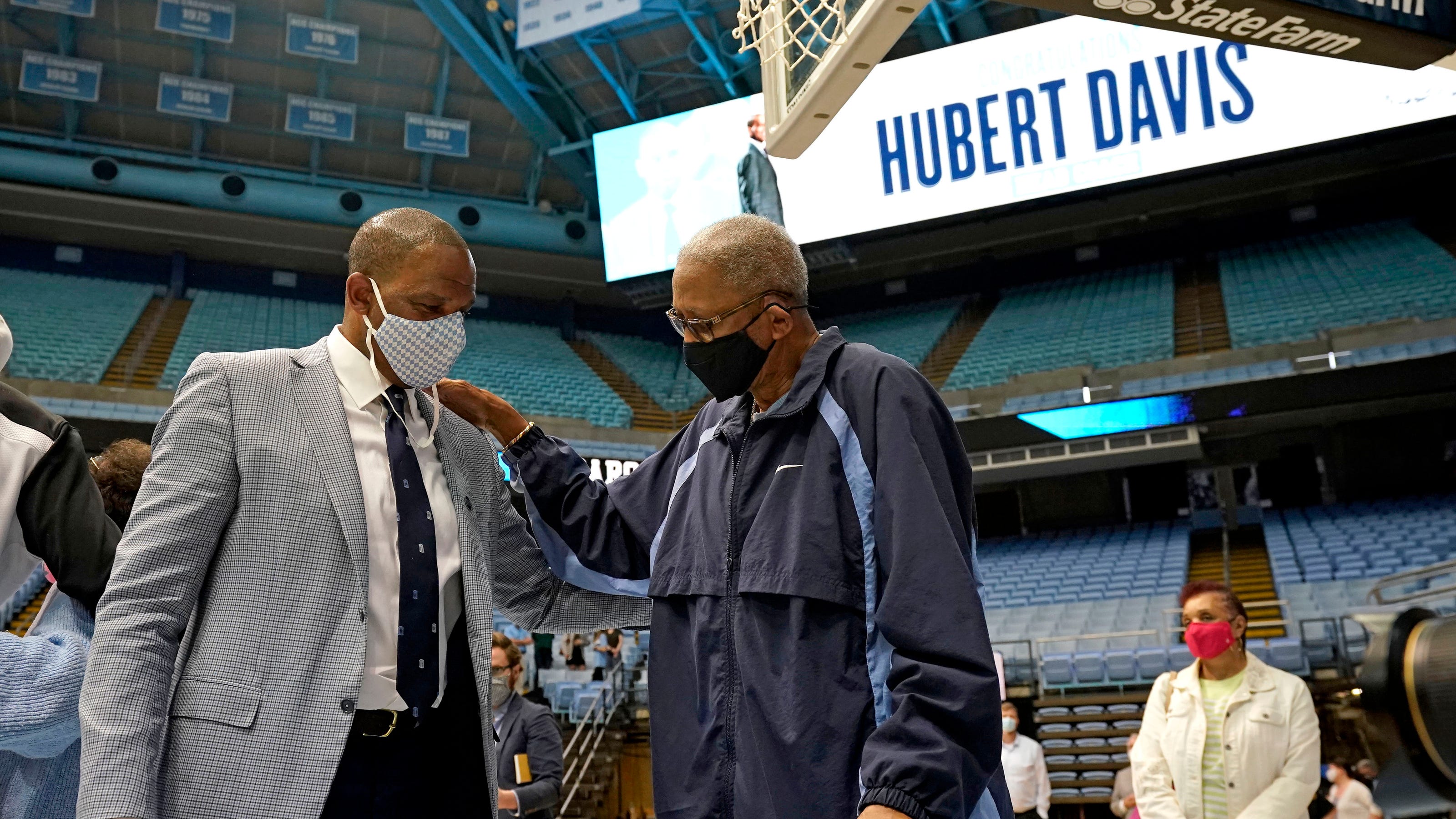 All in the family: Hubert Davis connects generations at UNC, from Dean Smith to Roy Williams