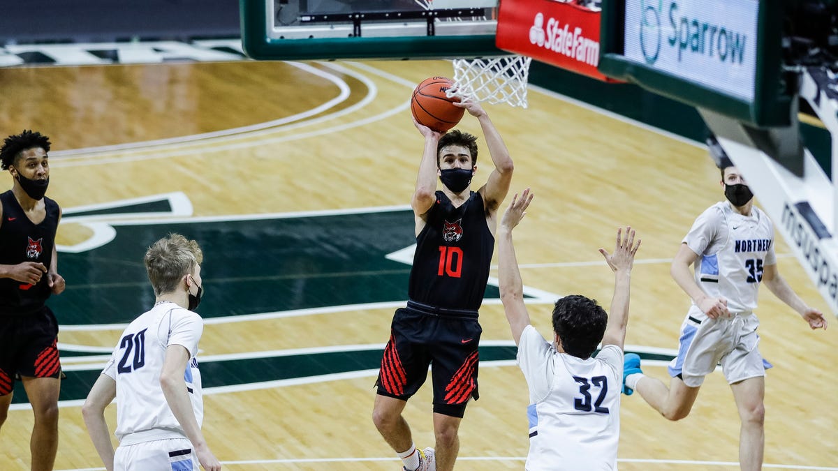 MHSAA boys basketball state semis at Breslin Center Best photos