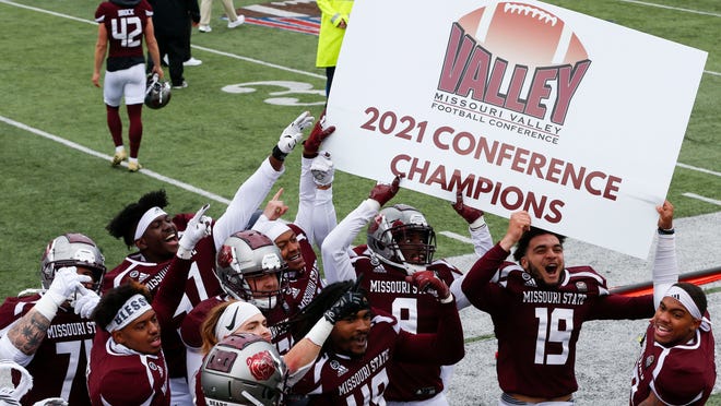 Missouri State Football A Look At Bobby Petrino S Recruiting Targets Missouri High School Football State Championship 2022