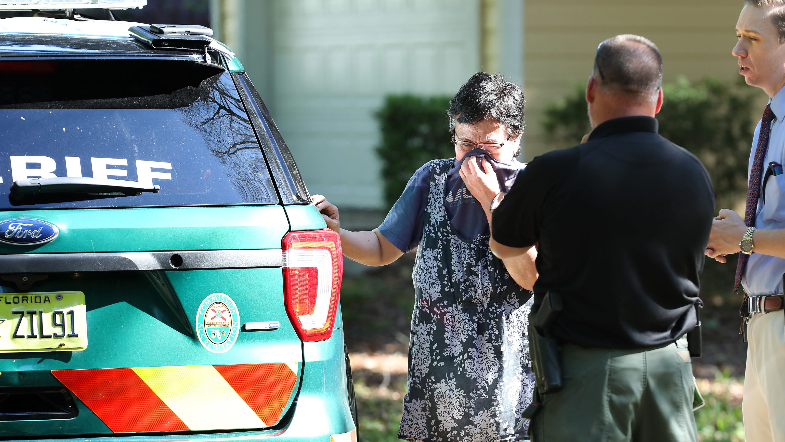 Alachua County deputies say they shot man armed with knife