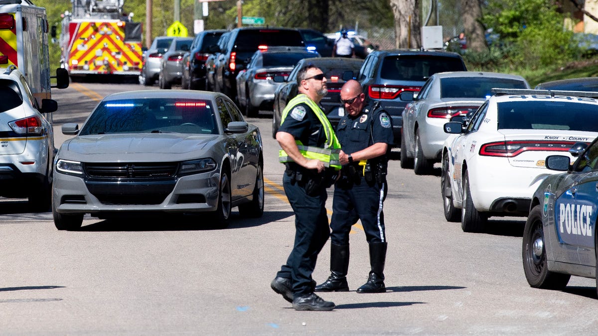 One dead, police officer wounded in Tennessee school shooting 2 One dead, police officer wounded in Tennessee school shooting 2