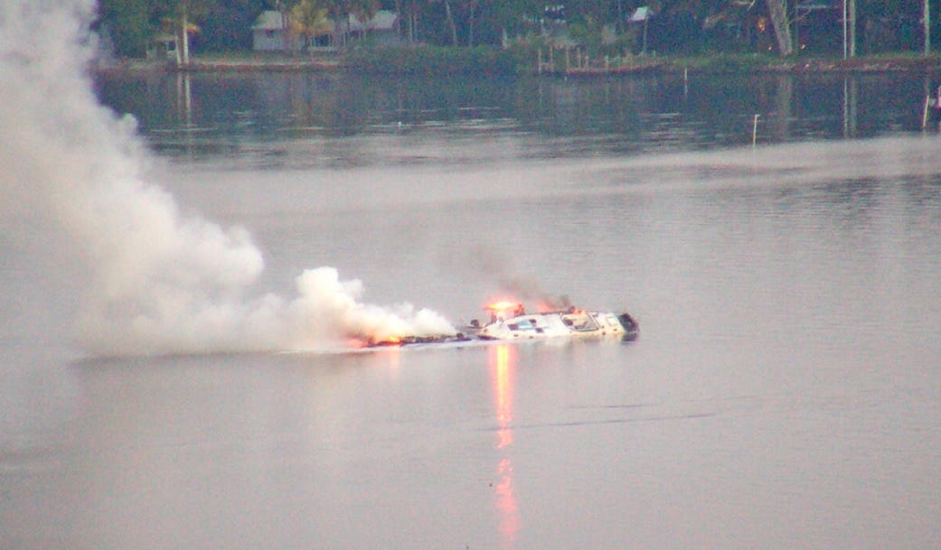 Fire on two boats on the Caloosahatchee River damages both; no injury reported 1 Fire on two boats on the Caloosahatchee River damages both; no injury reported 1
