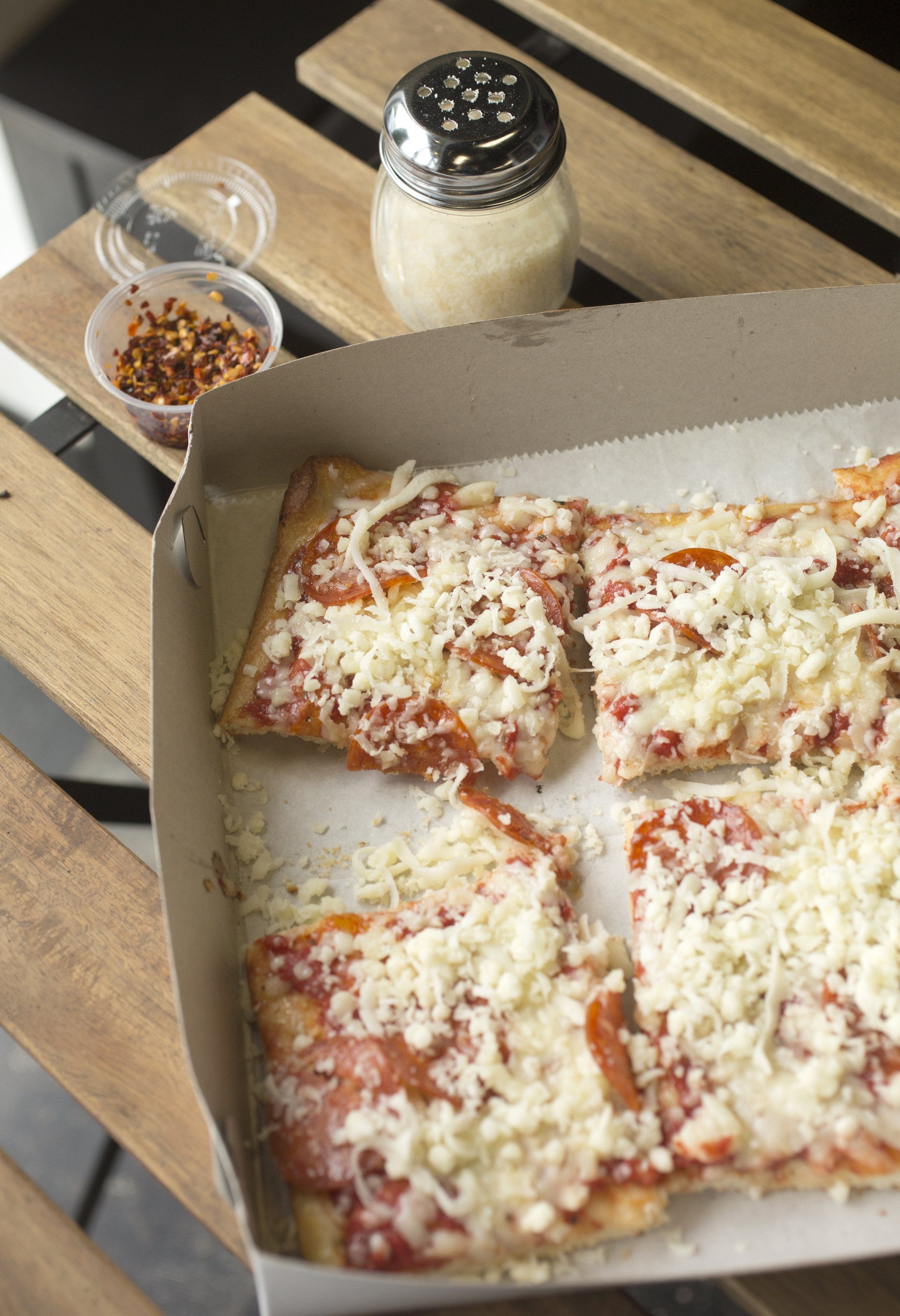 DiCarlo's Pizza expands to Tennessee with downtown Knoxville location