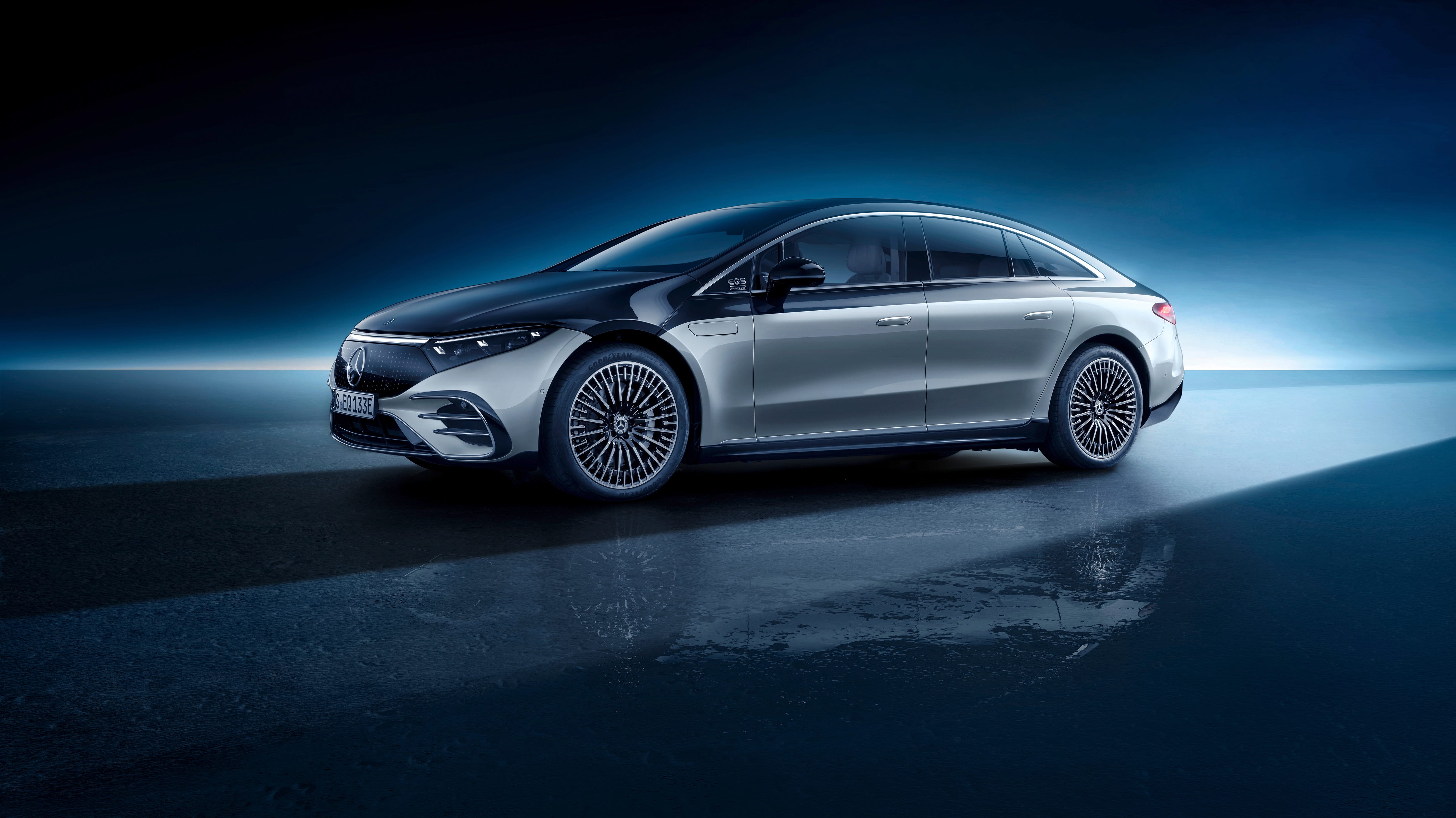 Mercedes Benz Eqs Electric Car Revealed First Ever Mercedes Ev Sedan