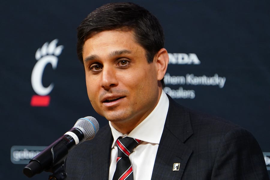 'It's been an absolute whirlwind': Wes Miller settling in as Cincinnati Bearcats basketball coach