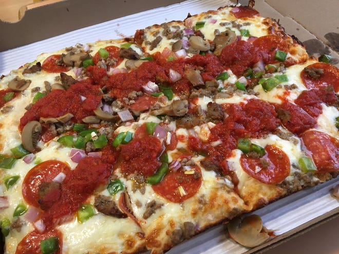 Bill's Bites checks out one of the newest places in town Pizza Rescue, which is serving Detroit-style pizza.