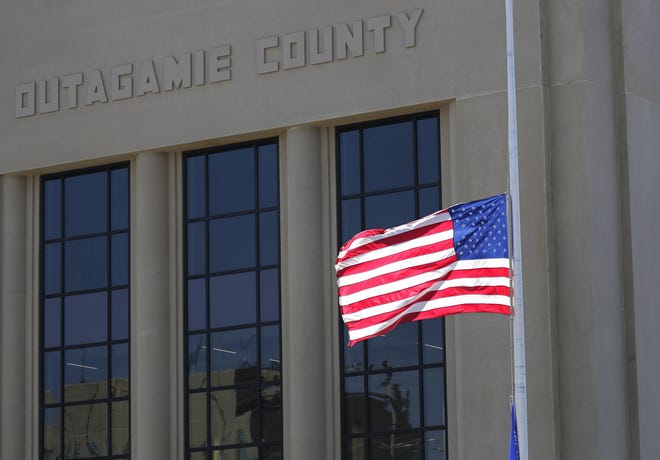 U S State Flags Fly At Half Staff One Quarter Of The Time In 2021 Flag Half Mast Christmas Day 2021
