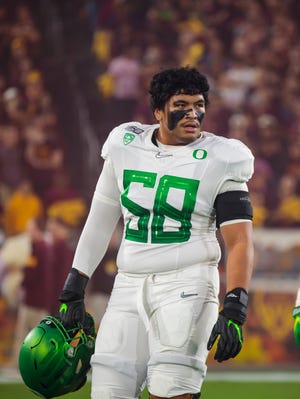 俄勒冈鸭队于2019年11月23日在亚利桑那州坦佩与Penei Sewell交易。