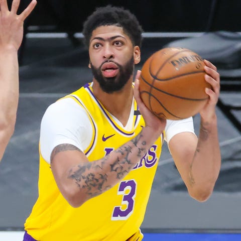 Anthony Davis is easing his way back into the Lake